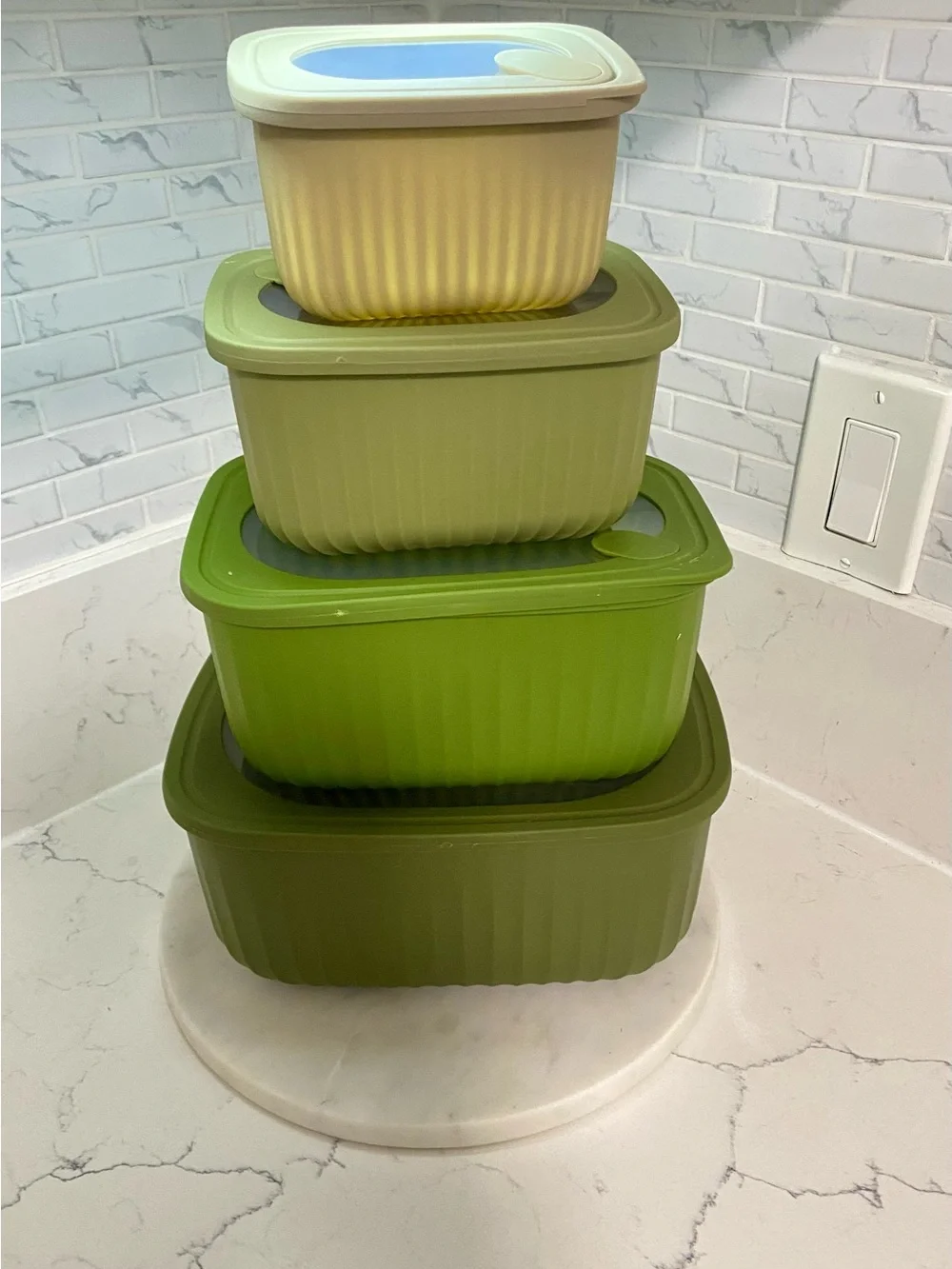 Green Mixing and Storage Bowls with Lids - 8 Pc Set